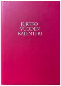 Kirkon viikkokalenteri 2025 + punaiset pujotuskannet, kynäpidike